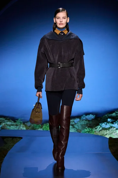 Look 52